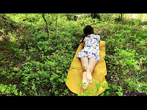 ❤️ Nepažįstamasis iš Tinderio masturbuoja mano putytę ir aistringai dulkinasi miške ️❌ Seks video prie mūsų ❌️