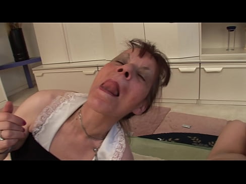 ❤️ Dvi močiutės ir vienas senelis mylisi trise ️❌ Seks video prie mūsų ❌️