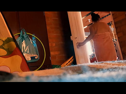 ❤️ Mano dėdė seka paskui mane į dušą, jis dulkina mane, kol aš prausiuosi duše. ️❌ Seks video prie mūsų ❌️