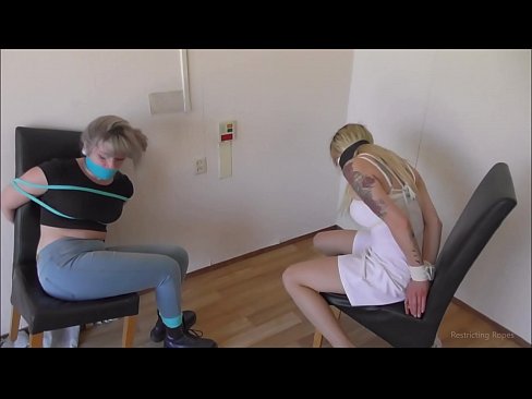 ❤️ Priklausomas / surištas ir sučiauptas / nelaimės ištikta mergina ️❌ Seks video prie mūsų ❌️